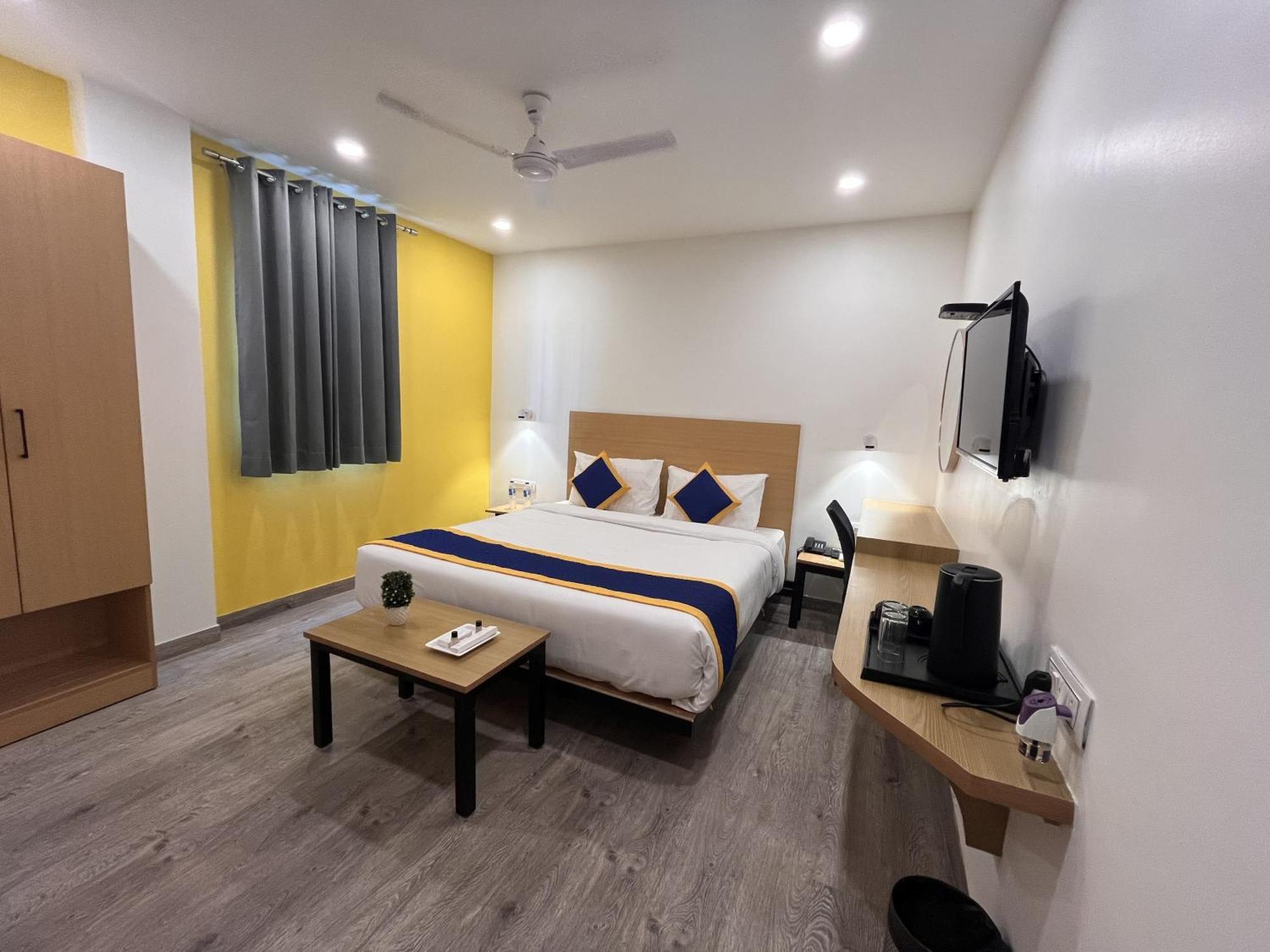 Aamantran Residency Hotel, Sohna Road, Sector 49, Gurugram Gurgaon Luaran gambar