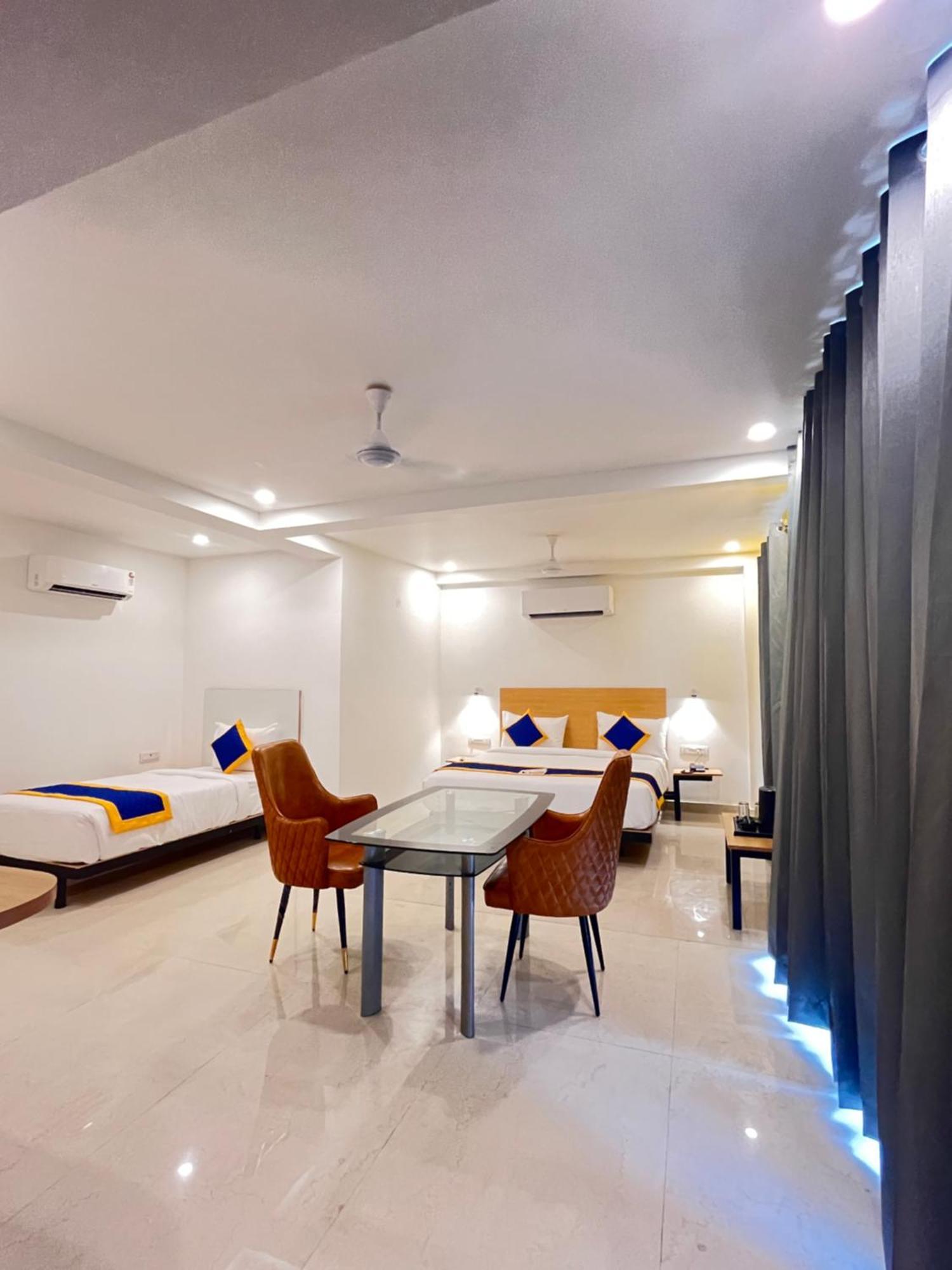 Aamantran Residency Hotel, Sohna Road, Sector 49, Gurugram Gurgaon Luaran gambar