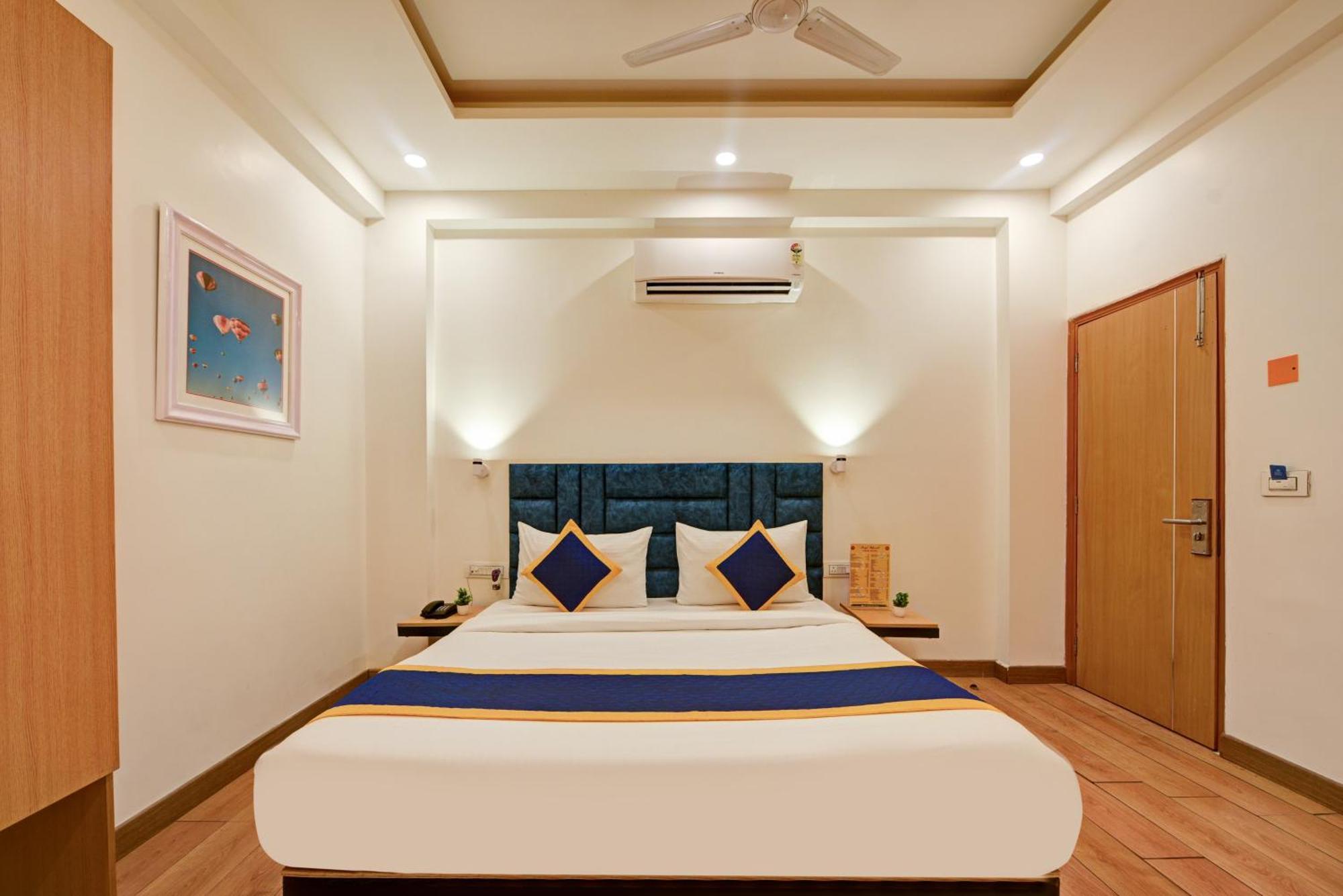 Aamantran Residency Hotel, Sohna Road, Sector 49, Gurugram Gurgaon Luaran gambar