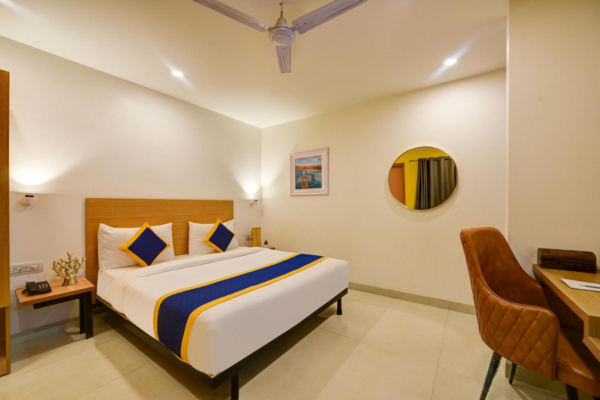 Aamantran Residency Hotel, Sohna Road, Sector 49, Gurugram Gurgaon Luaran gambar