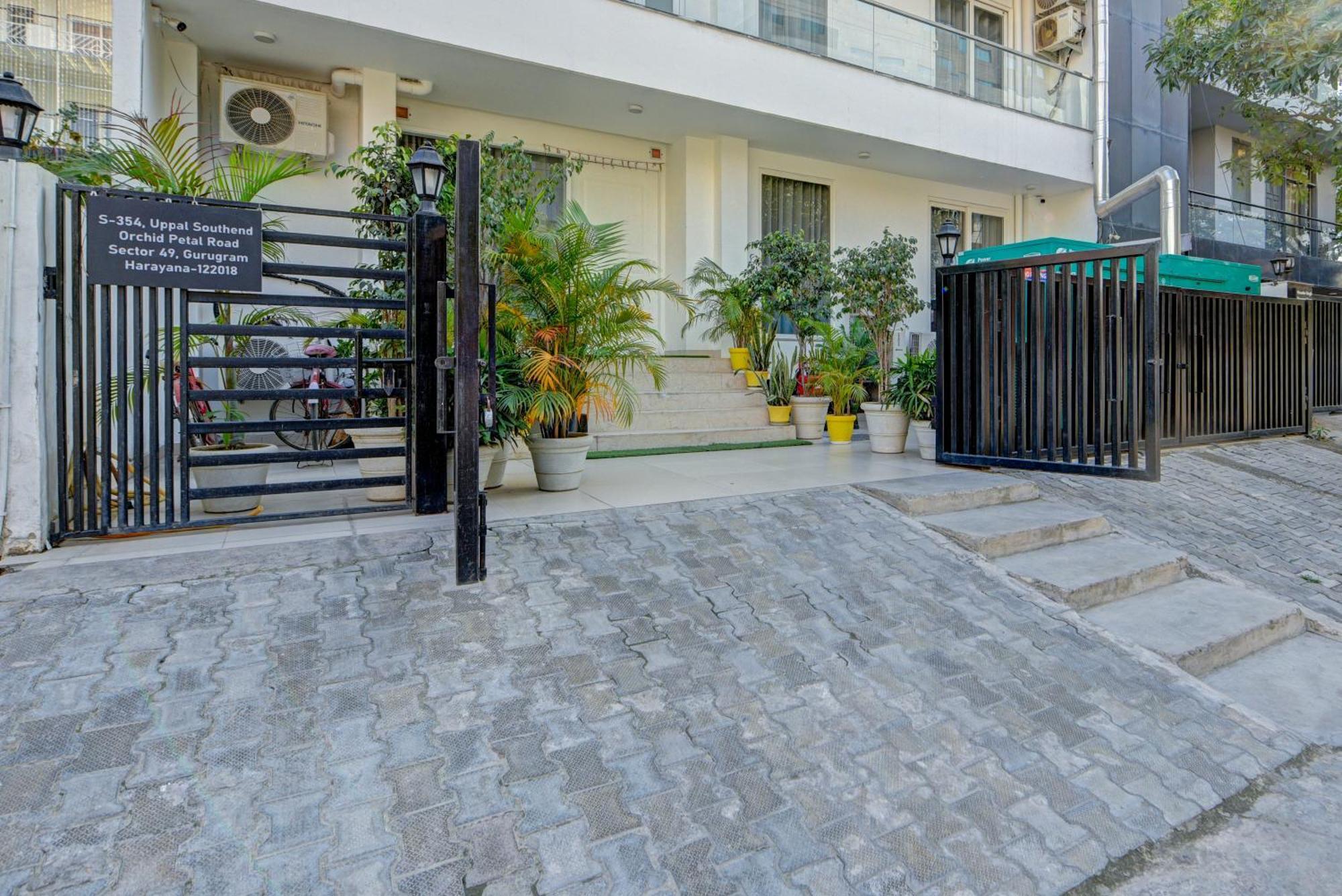 Aamantran Residency Hotel, Sohna Road, Sector 49, Gurugram Gurgaon Luaran gambar